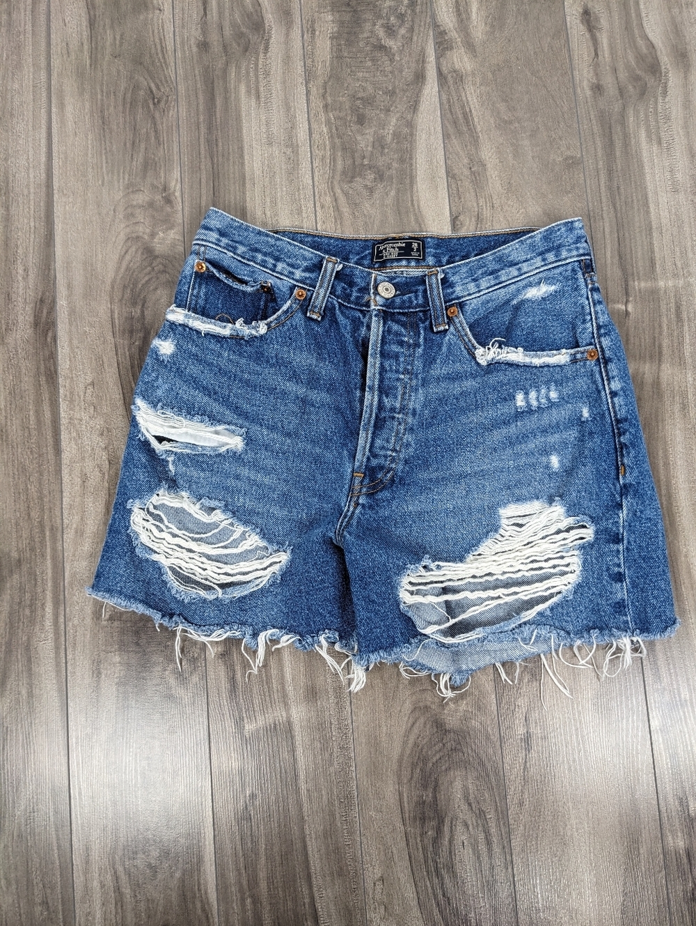 Abercrombie & Fitch High rise 4-inch Short 100% cotton Button Fly size 26